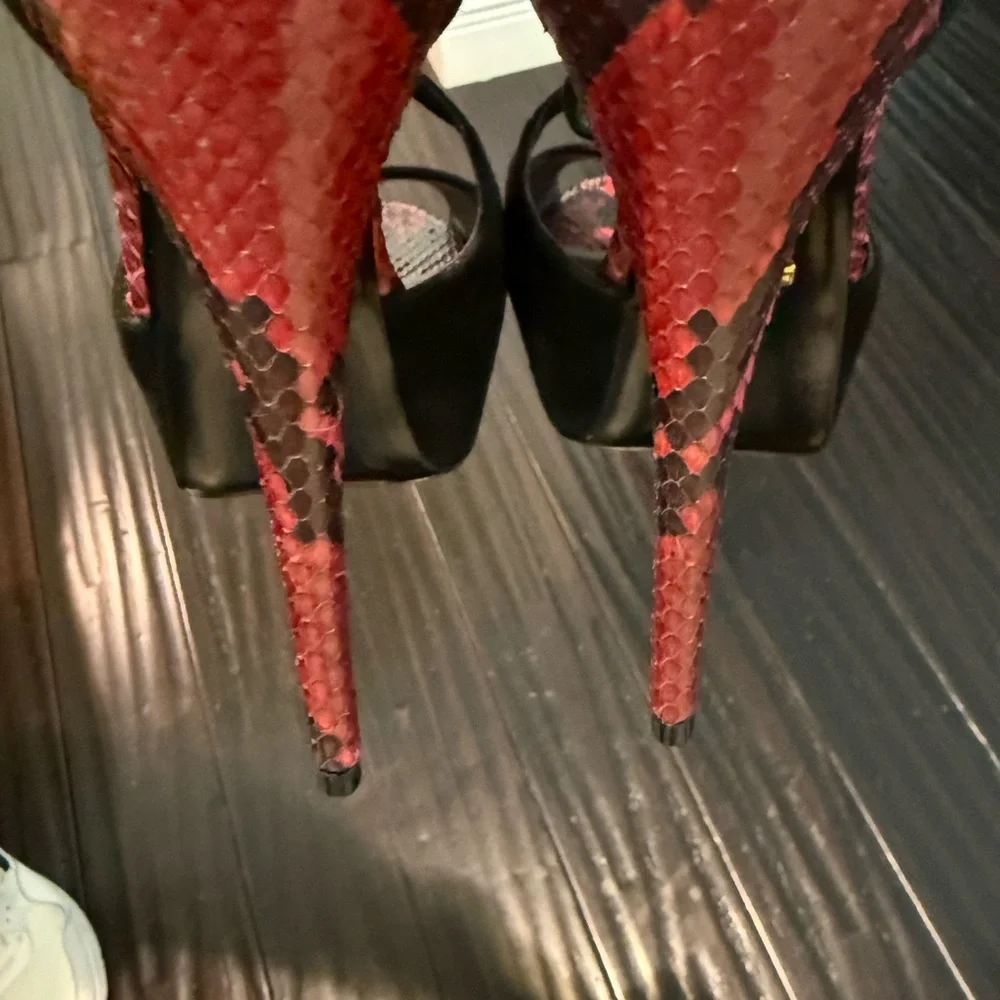 Gucci Black Suede and Pink Snakeskin peep toe heels EUC